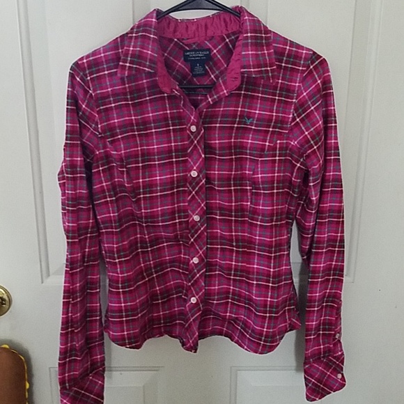 American Eagle Outfitters Tops - ❤American Eagle cozy plaid flannel shirt top.